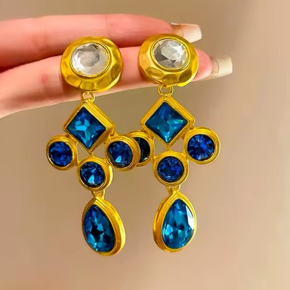 Azure Blue Baroque Diamond Crystal Earrings - Picture 10 of 11